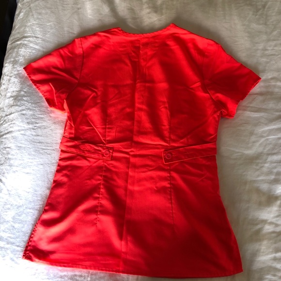 Grey’s Anatomy Neon Pink Scrub Top - SMALL - Picture 4 of 5